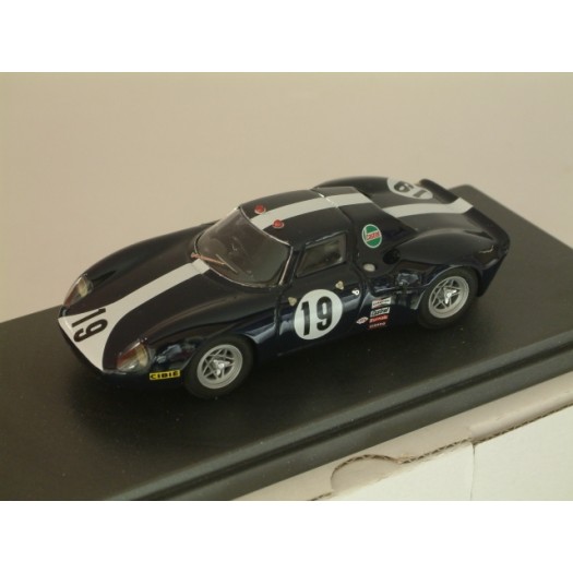 Ferrari 250 / 275 LM Ch 6167 Team Paul Vestey 24 Hrs Le Mans 1968 #19 P. Vestey / Pike - Built 1:43